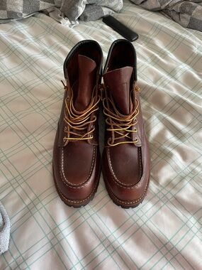 Men's Redwing 8146 Brown Leather Moc Toe Work Boots - Durable Lace-Up Design